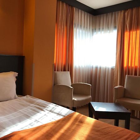 Mim Hotel Istanbul Bagian luar foto