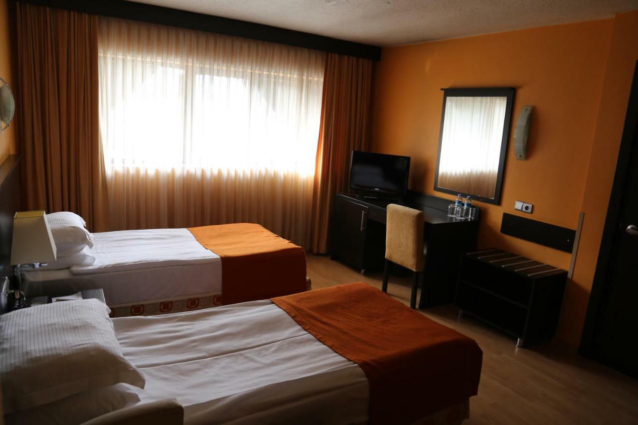 Mim Hotel Istanbul Bagian luar foto